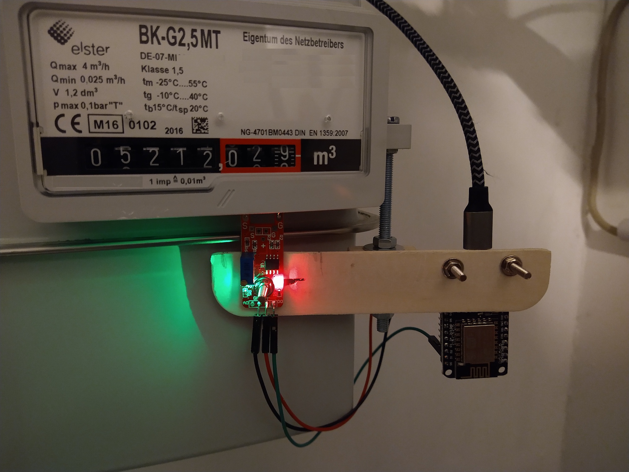 Ribbon switch and ESP8266 installed on gas meter